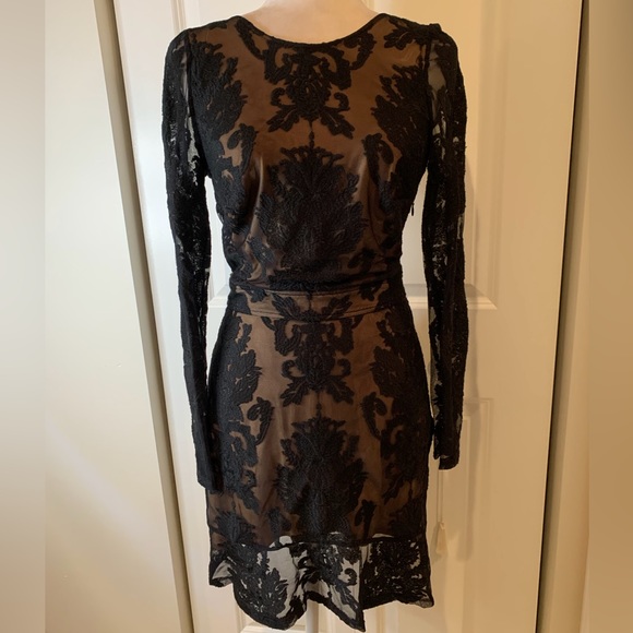 For Love & Lemons Black Lace & Nude Lining Dress With Back Cutout 👗 - Picture 3 of 6